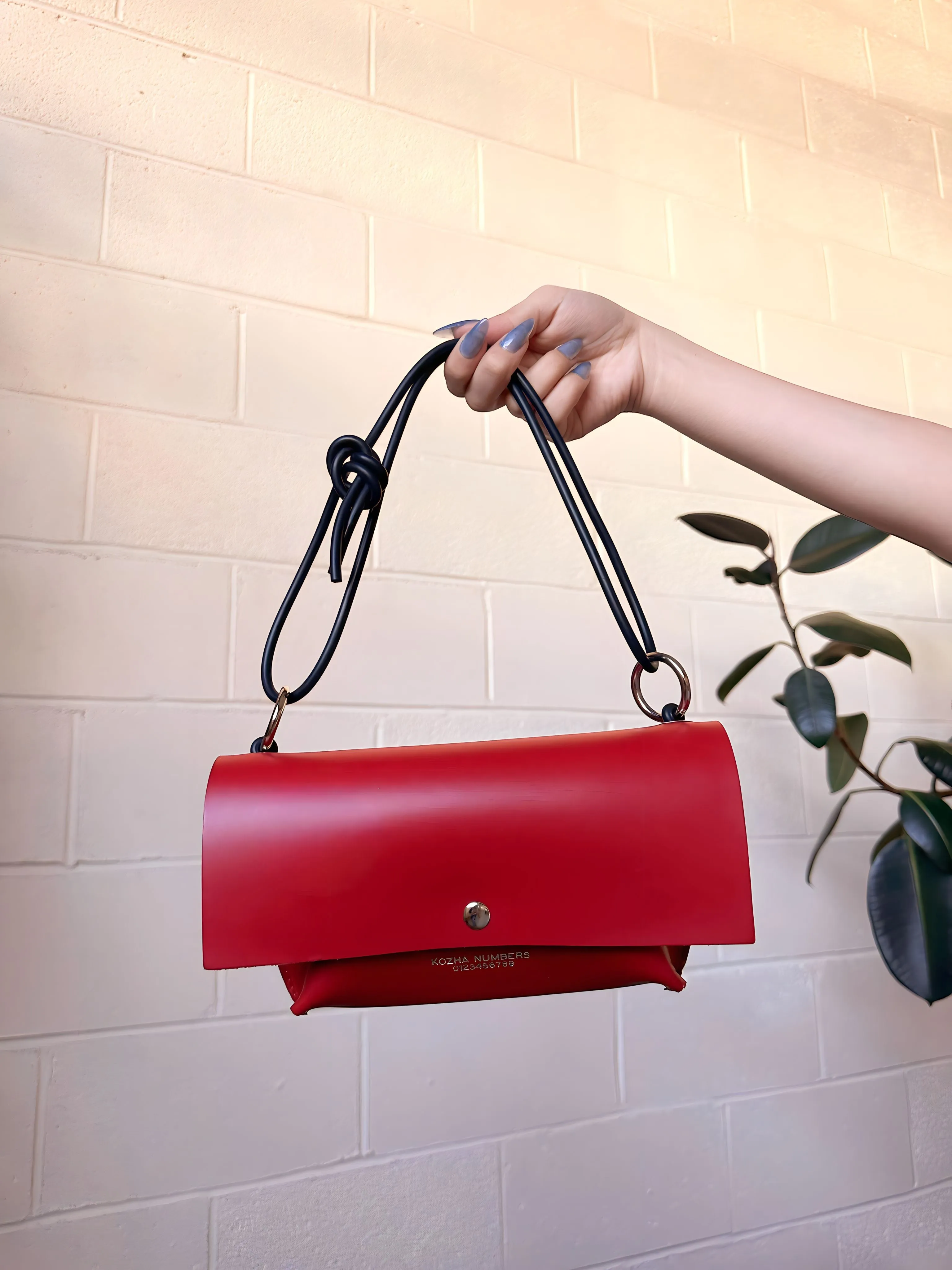 SAMPLE MINI RED ORBIT