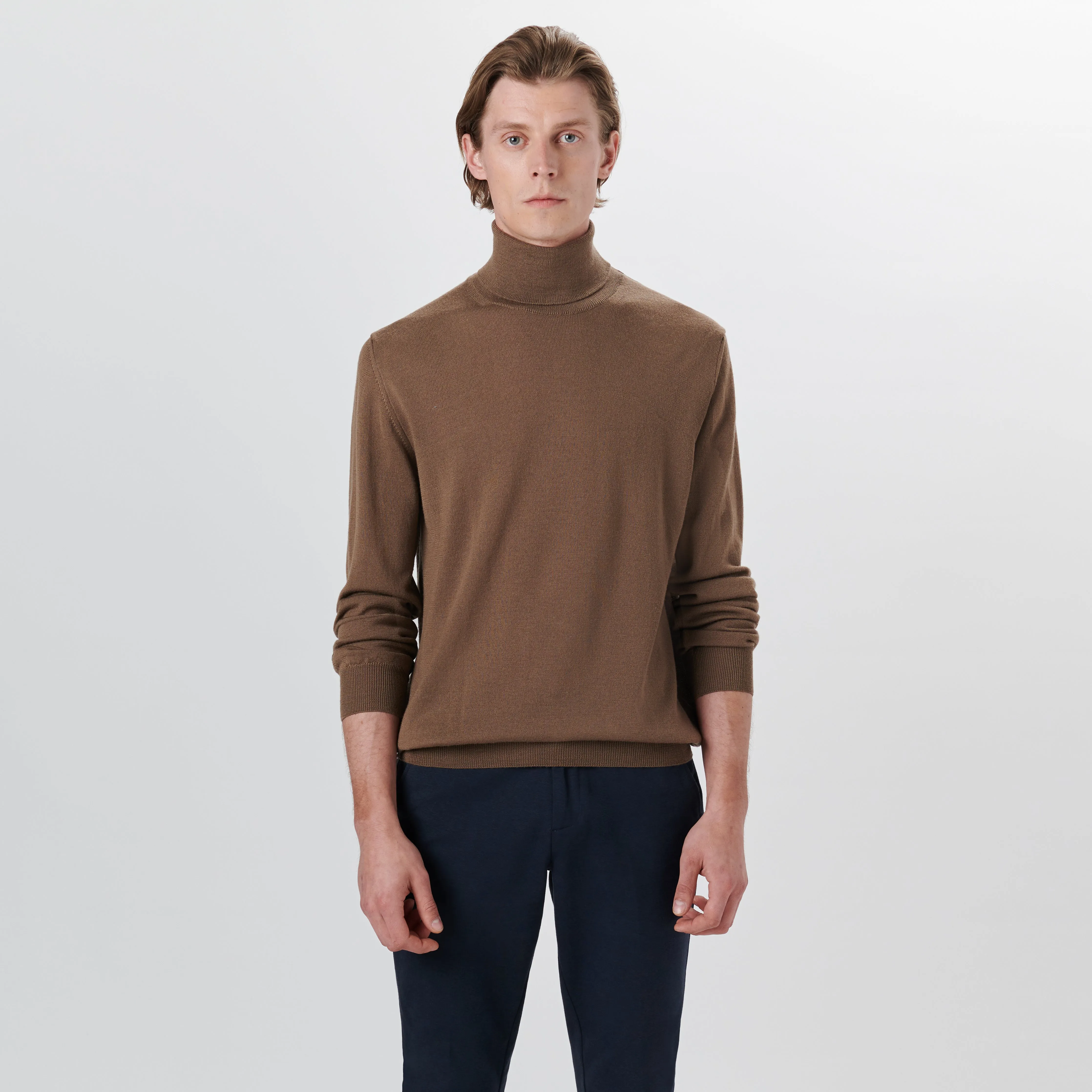Super Merino Turtle Neck Solid Sweater