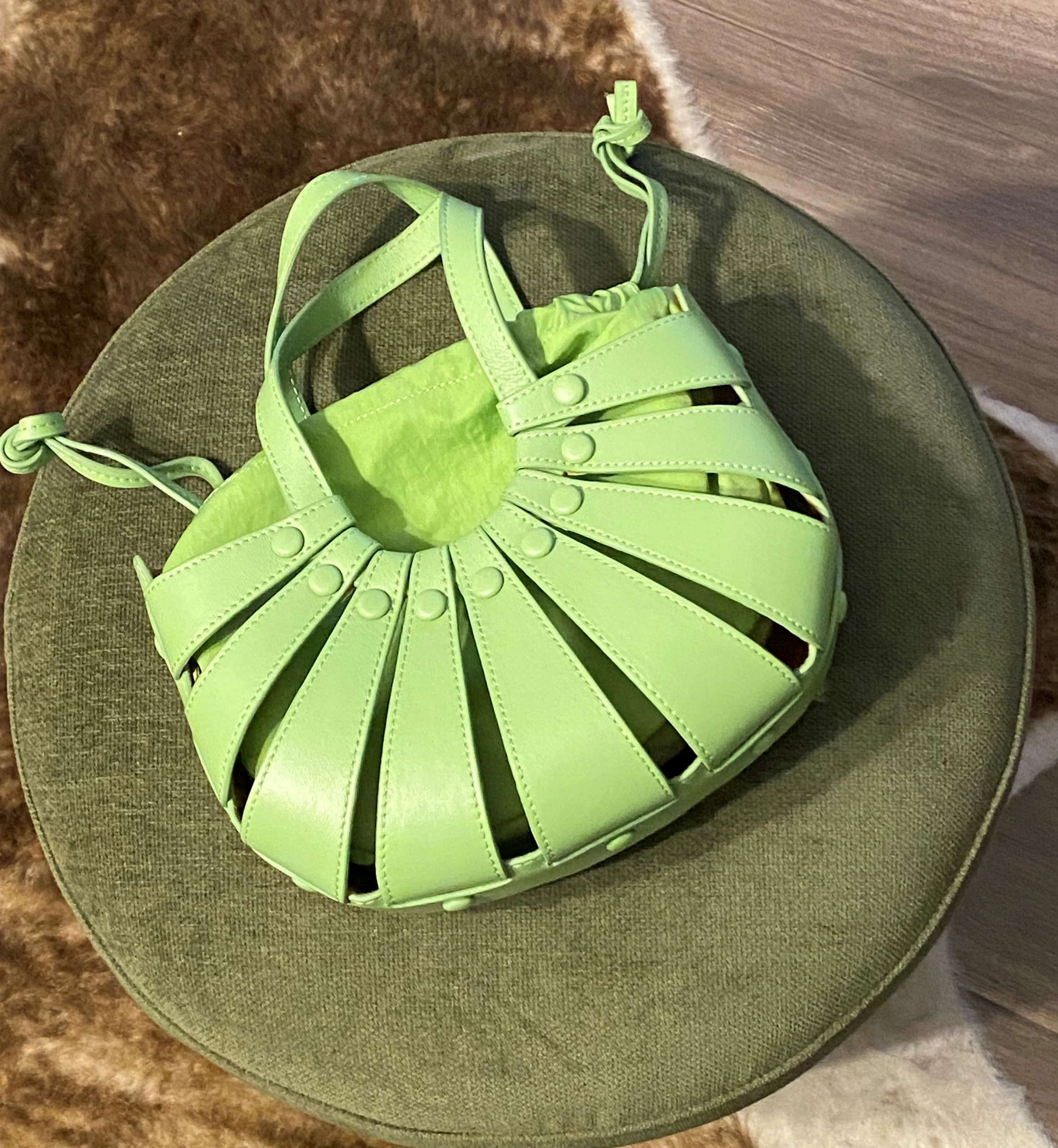 The Shell Bag in Green
