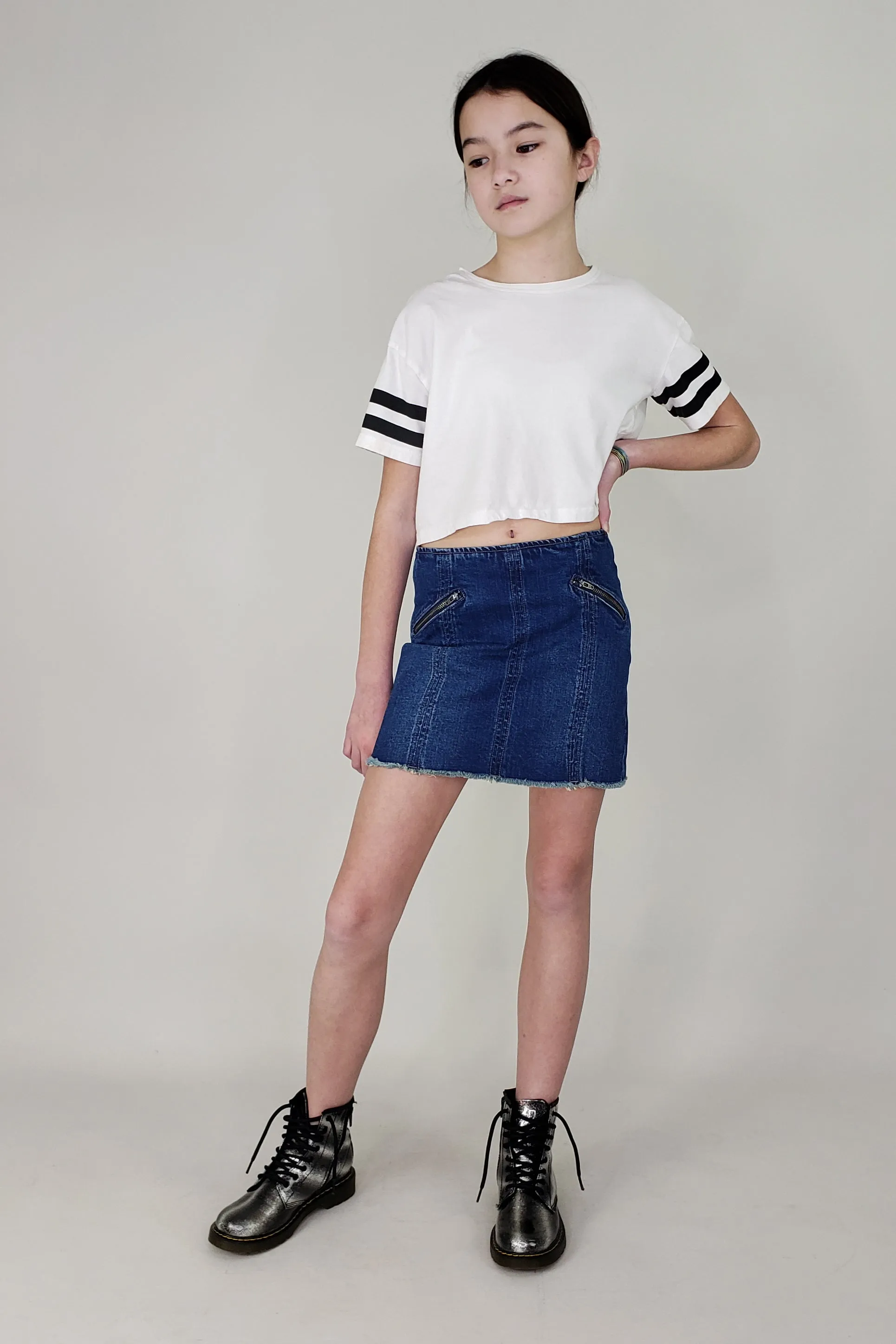 Tractr Zipper Pocket Fray Hem Basic Mini Skirt (7-14)