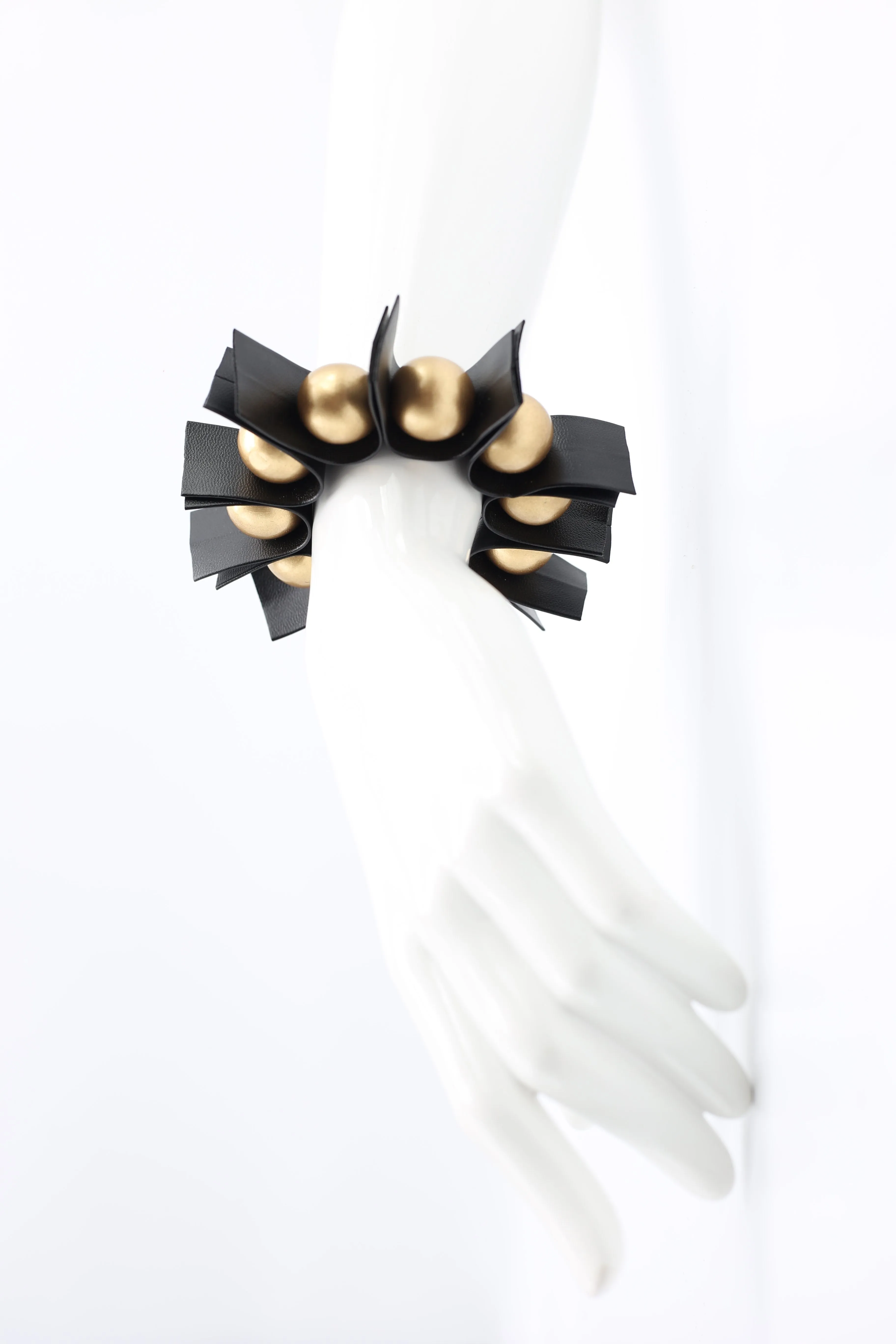 U-shaped Leatherette Ribbons & Round Beads Bracelet