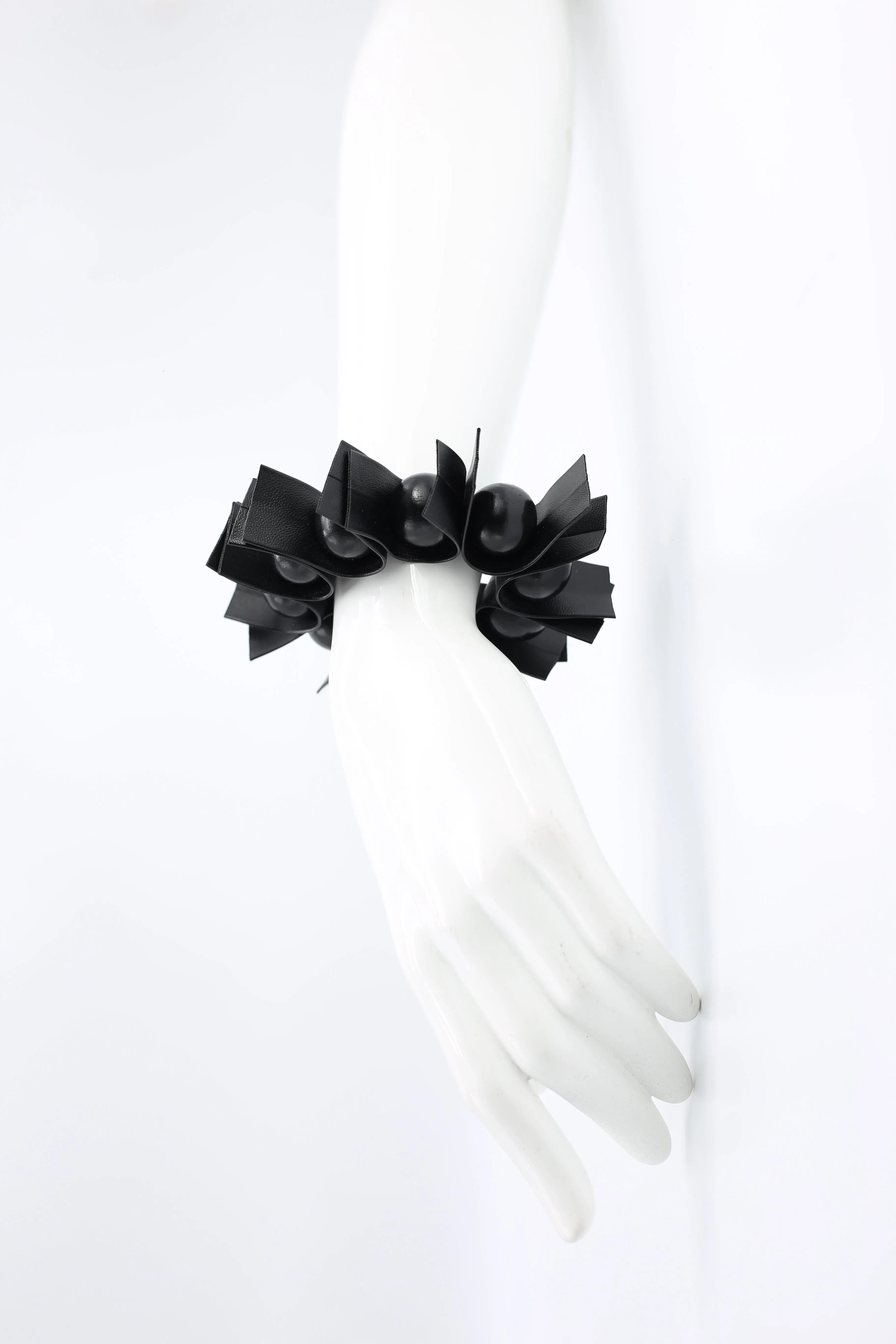 U-shaped Leatherette Ribbons & Round Beads Bracelet
