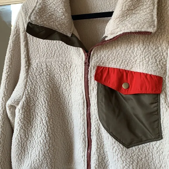 URBAN OUTFITTERS without walls ivory fleece Sherpa jacket (large) ✨