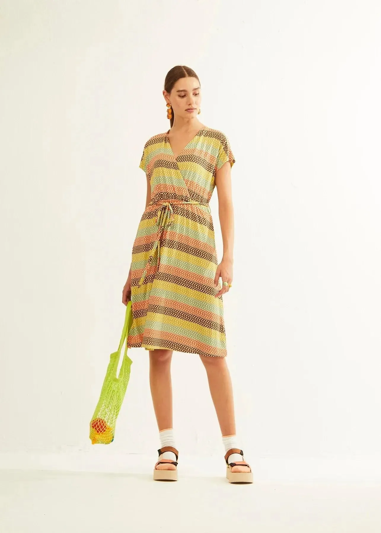 Vestido Xantik Cruzado Accordion Rainbow