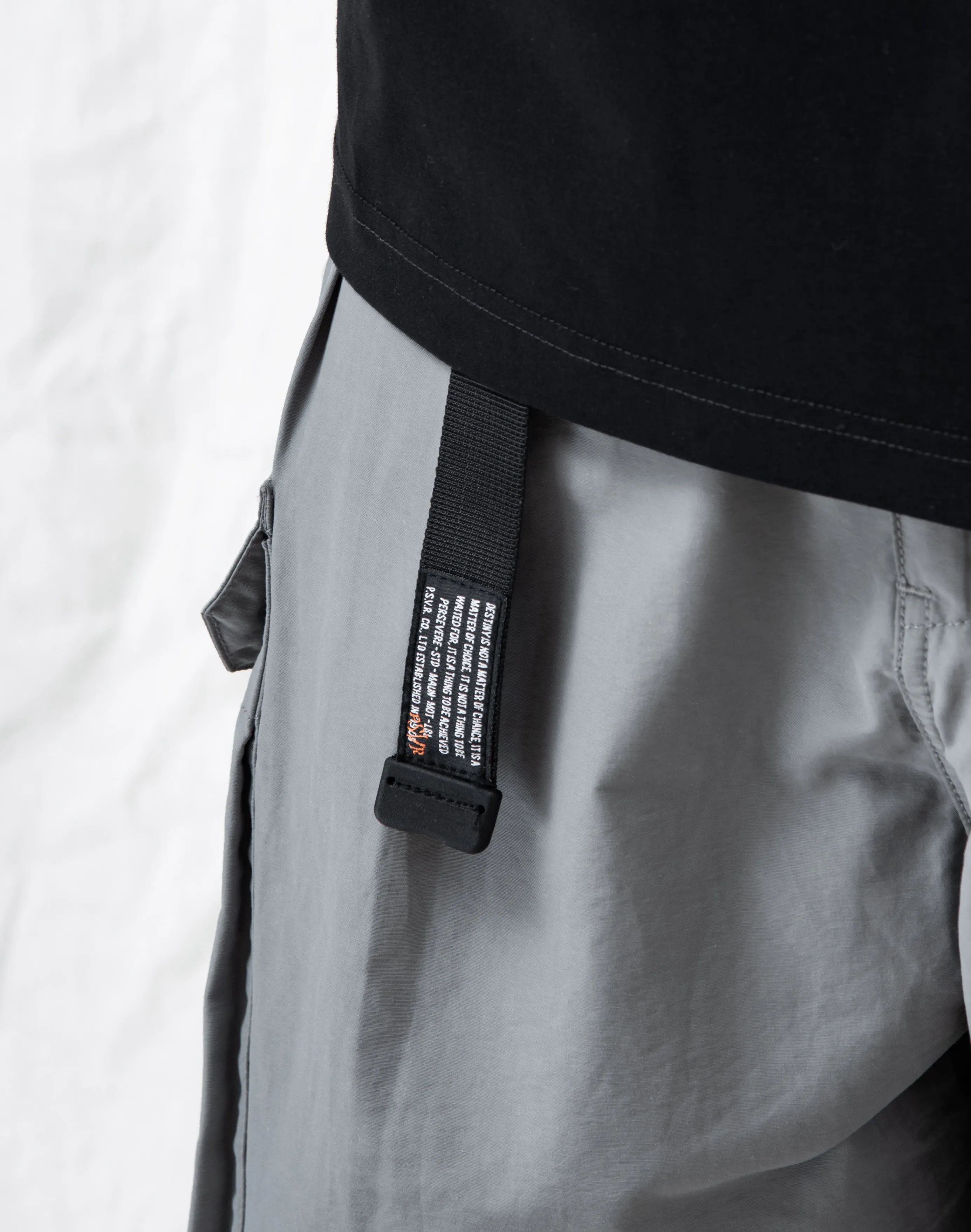 WATER-REPELLENT FUNCTIONAL CARGO SHORTS