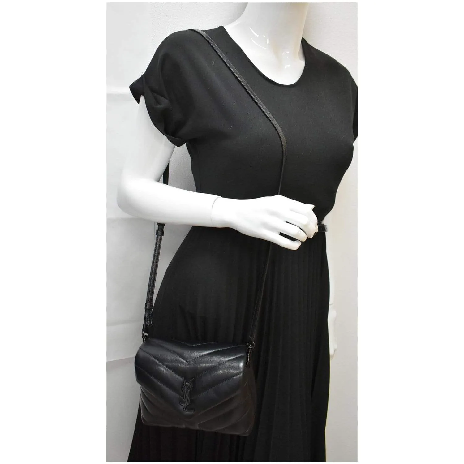 YVES SAINT LAURENT Loulou Toy Matelasse Leather Crossbody Bag Black